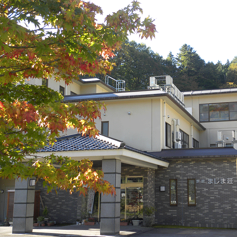 川のせせらぎ聴こえる 自然に囲まれた一軒宿